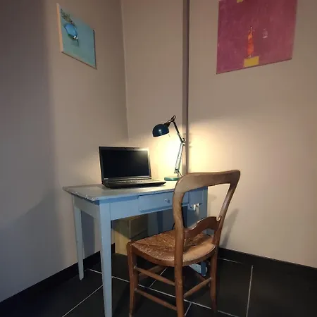 Dom wakacyjny La Cachette Maison De *